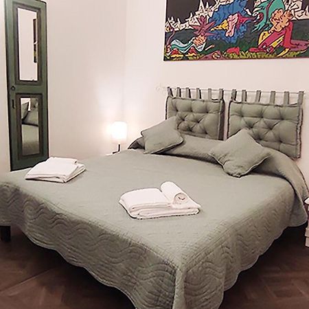 Suite Cobega Appartamento In Centro Citta ตารันโต ภายนอก รูปภาพ
